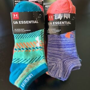 Under Armour Essential No Show Socks - Multicolor